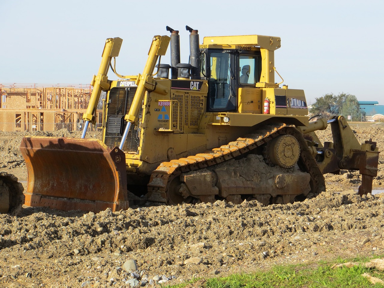 bulldozer, tractor, machinery-demoliton.jpg